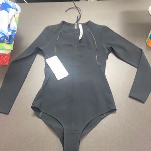 New Lululemon &go til dawn bodysuit- size 6